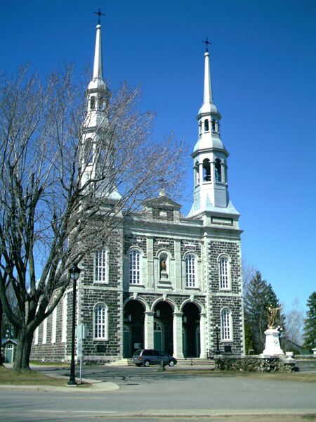 ملف:Notre-Dame-de-la-Visitation Champlain.JPG