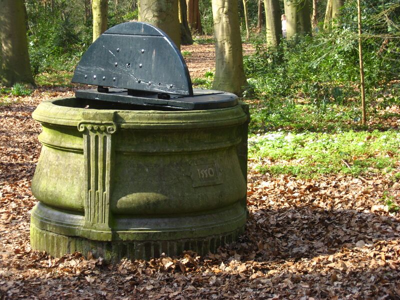 ملف:Waterput Oud Poelgeest.jpg