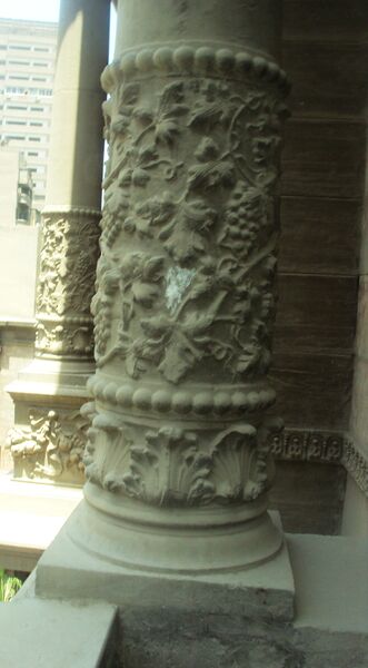 ملف:Columnadelpalacio111.JPG