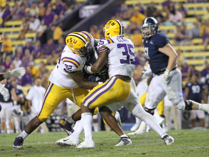 ملف:LSUvsGASouth 728 (49078544858).jpg