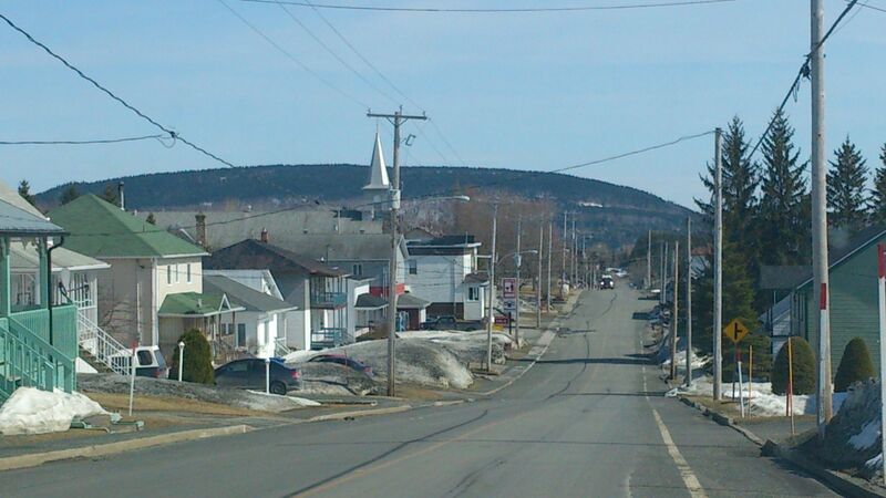 ملف:Village Saint-Luc-de-Bellechasse 2014.JPG