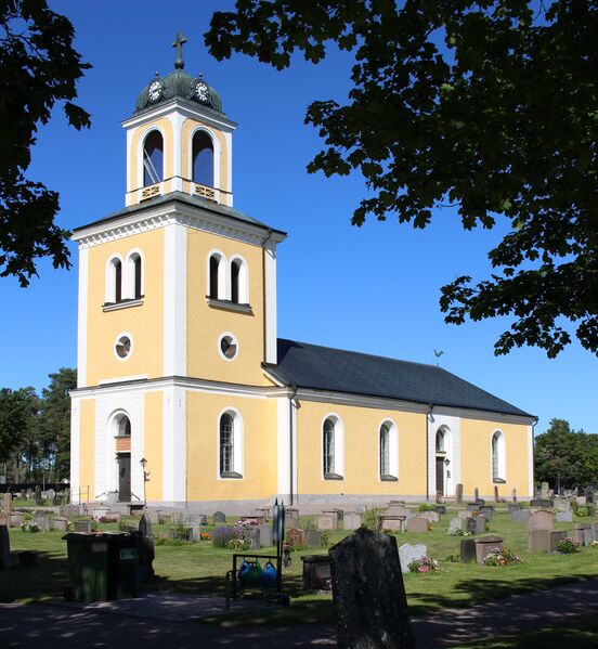 ملف:Börstils kyrka ext01.jpg