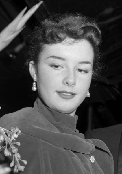 ملف:Gigi Perreau 1956 crop.jpg