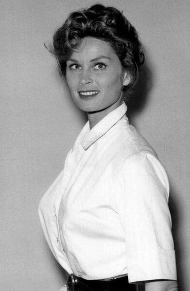 ملف:Irish McCalla 1961.JPG