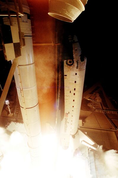 ملف:STS-93 Launch (19588603018).jpg