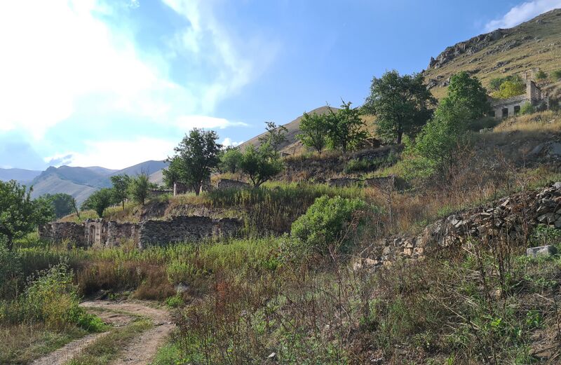 ملف:Ağcakənd village, Kalbajar, Azerbaijan.jpg
