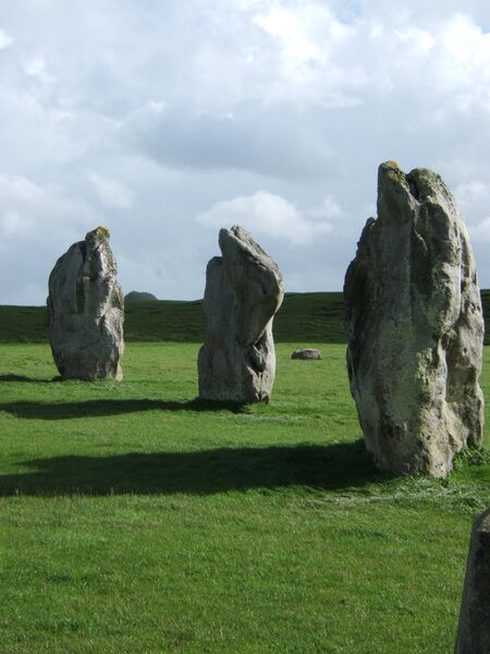 ملف:Avebury Stone Circle.jpg