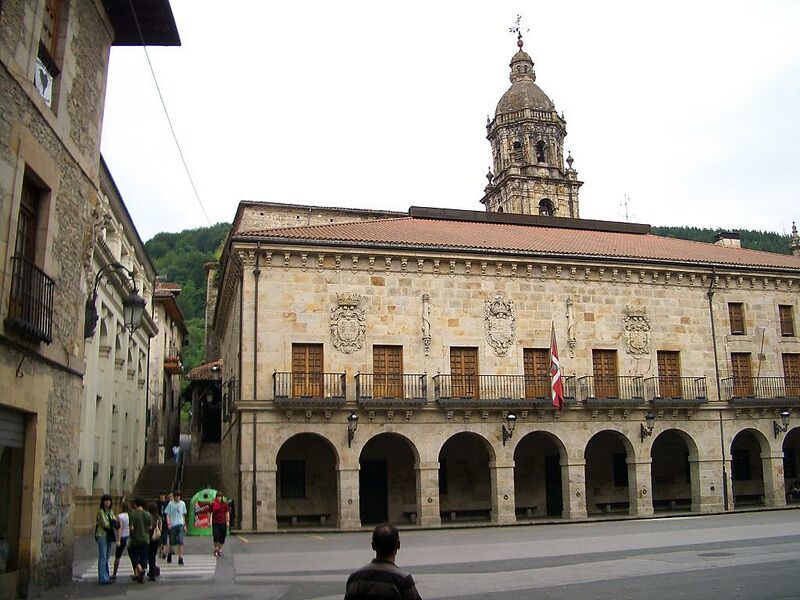 ملف:C4645-Bergara-main-square.JPG