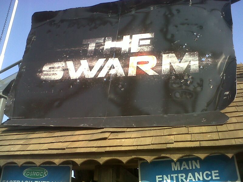 ملف:The swarm, sign.jpg