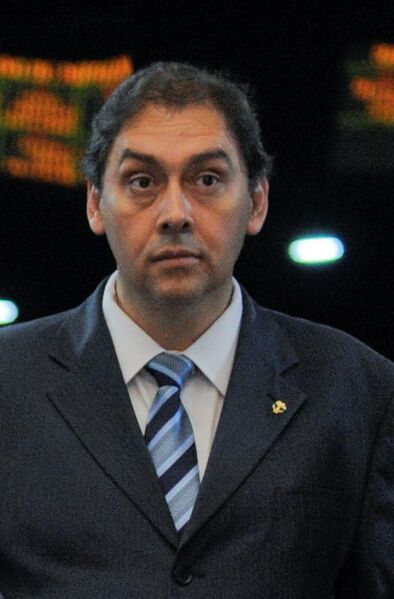 ملف:Alcides Bernal.jpg