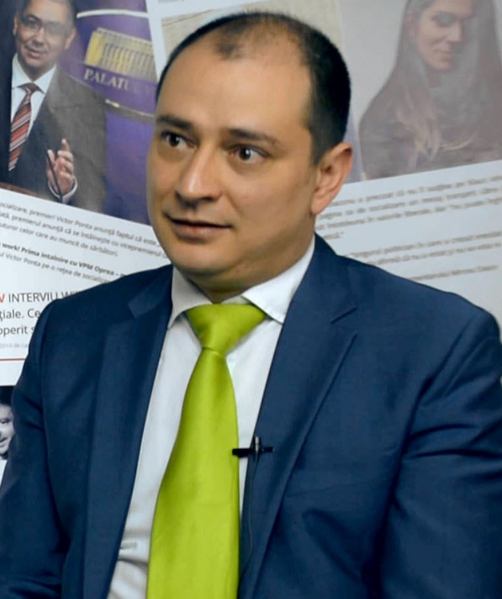 ملف:Daniel Baluta.png