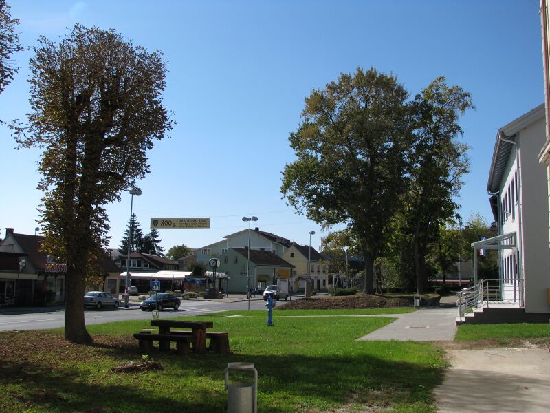 ملف:Dugo Selo center.JPG