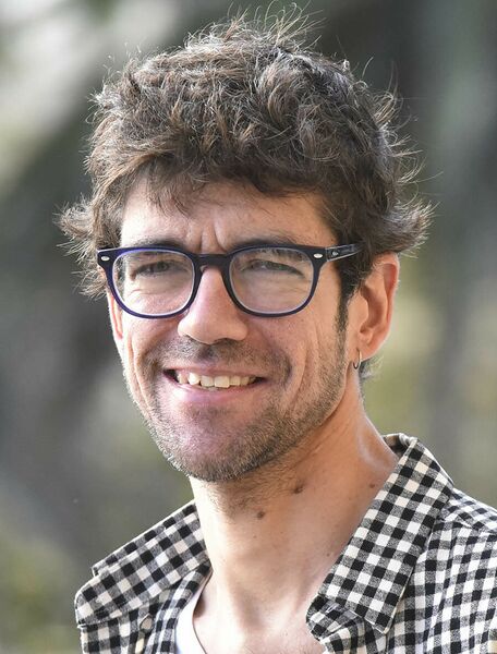 ملف:Javier Botet Headshot 2020.jpg