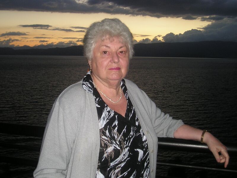 ملف:Rina Usikova.JPG