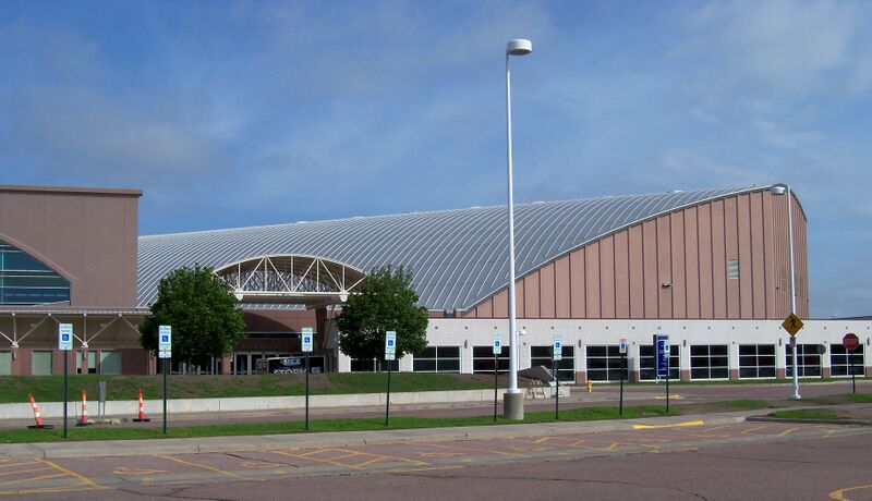ملف:Sioux Falls Arena 1.JPG