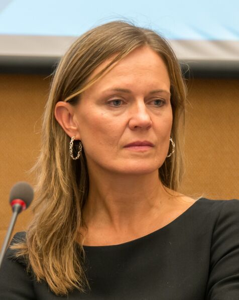 ملف:Caroline Kende-Robb 2014 (cropped).jpg