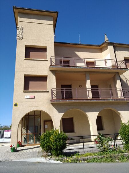 ملف:Donemiliagako udaletxea.jpg