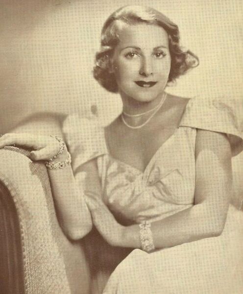 ملف:Jessica Dragonette.JPG