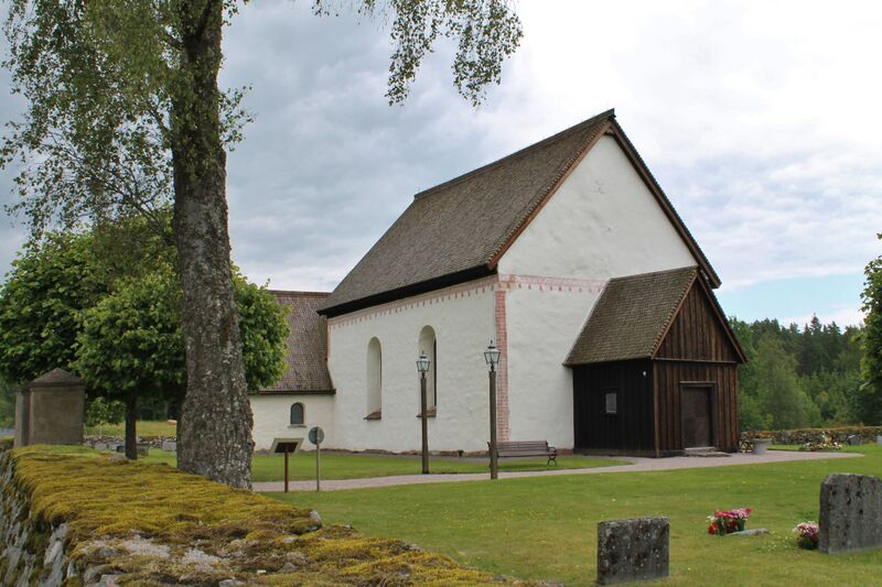 ملف:Lannaskede gamla kyrka.Exteriör.JPG