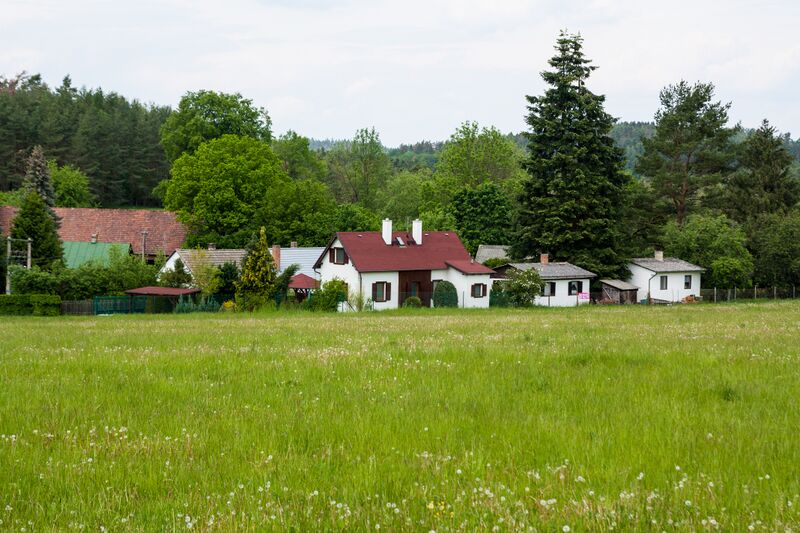 ملف:Lhotka, pohled (2019) (2).jpg