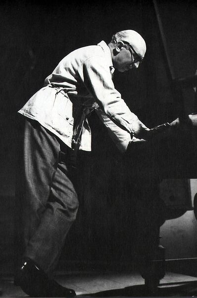 ملف:Olof Molander-1942.jpg