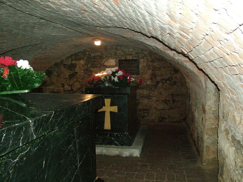 ملف:Zolkiew-krypta Zolkiewskich.jpg