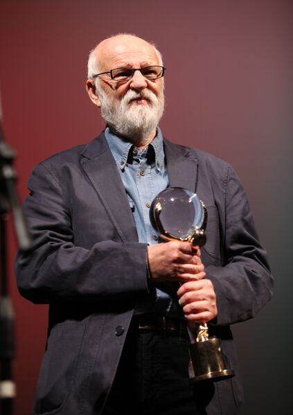 ملف:Jan Svankmajer Crystal Globe.jpg