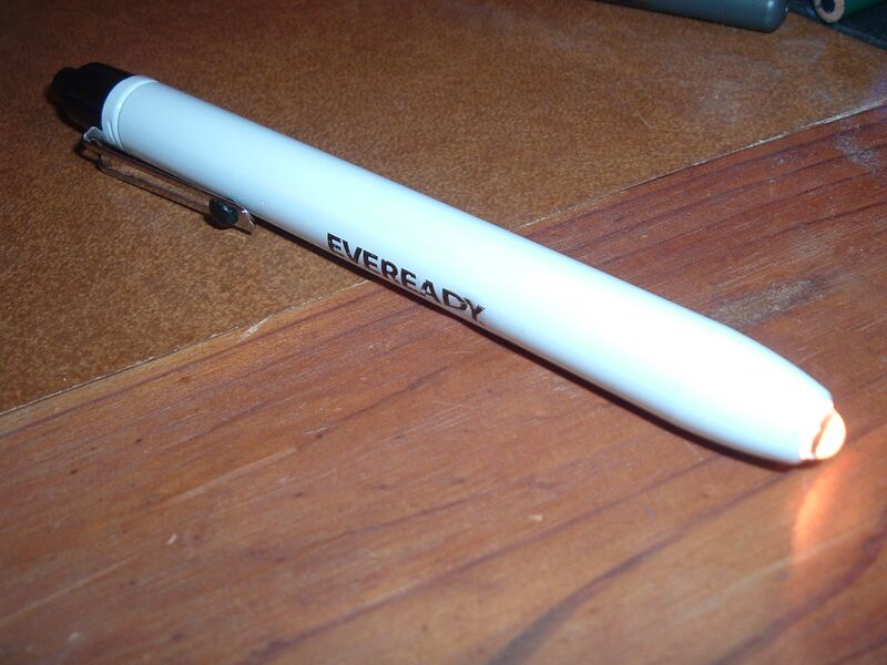 ملف:Penlight.JPG