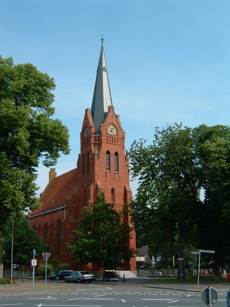 ملف:Bremen Huchting Alte Kirche.jpeg