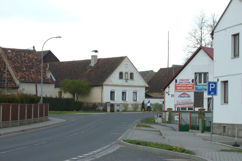 ملف:Havlovice, silnice.jpg