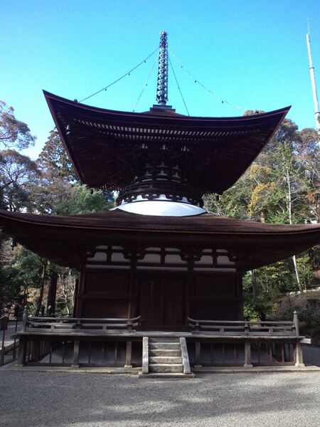 ملف:Ishiyama-dera Temple - Tahôtô.jpg