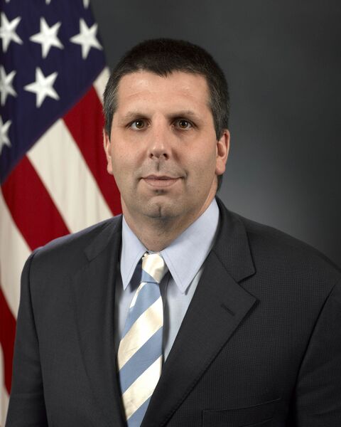 ملف:Mark Lippert Secretary.jpg