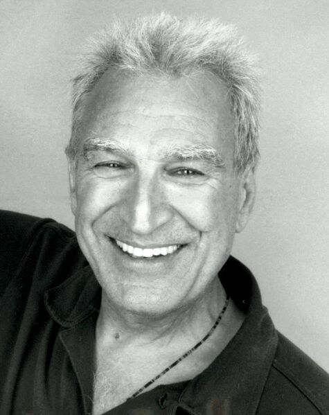 ملف:Marshall Chess.jpg