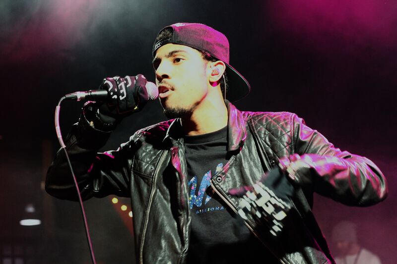 ملف:Vic Mensa 2014.jpg