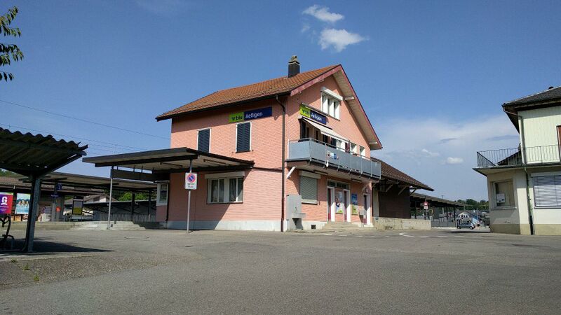 ملف:Aefligen railway station.jpg