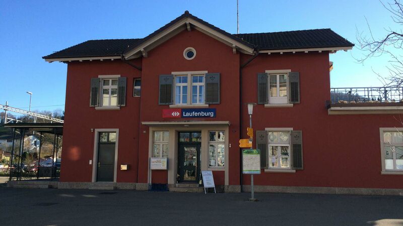 ملف:Laufenburg railway station.jpg