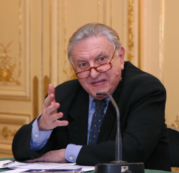 ملف:Pierre Miquel.JPG