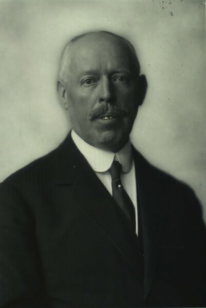 ملف:CARL HERFORTH.jpg
