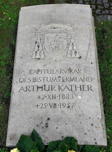 ملف:Grab Kapitularvikar Arthur Kather.jpg