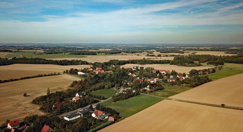 ملف:Hochkirch Zschorna Aerial.jpg