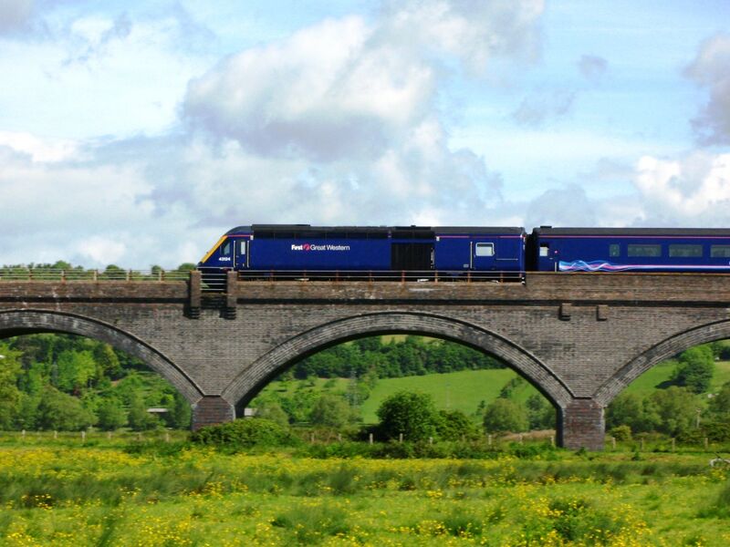 ملف:Langport Viaduct 43124.jpg