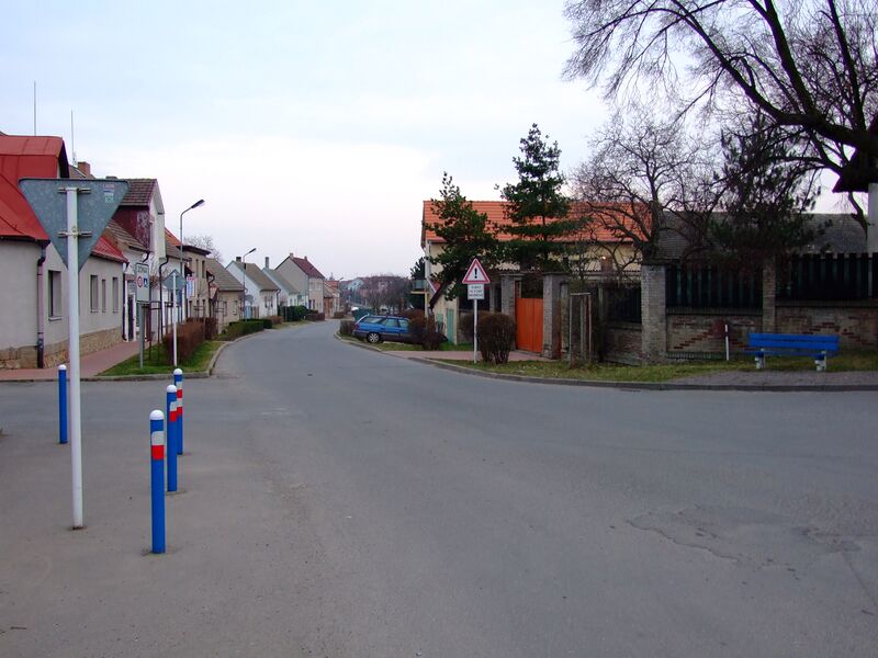 ملف:Ořech, křižovatka.JPG