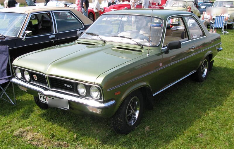 ملف:Vauxhall Magnum 2300.jpg
