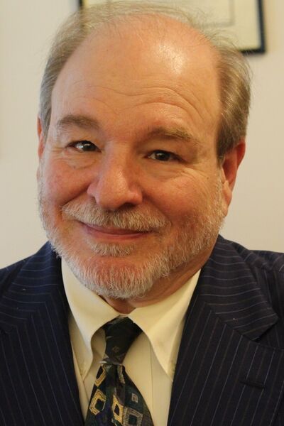 ملف:Eric Plakun 2016 (cropped).JPG