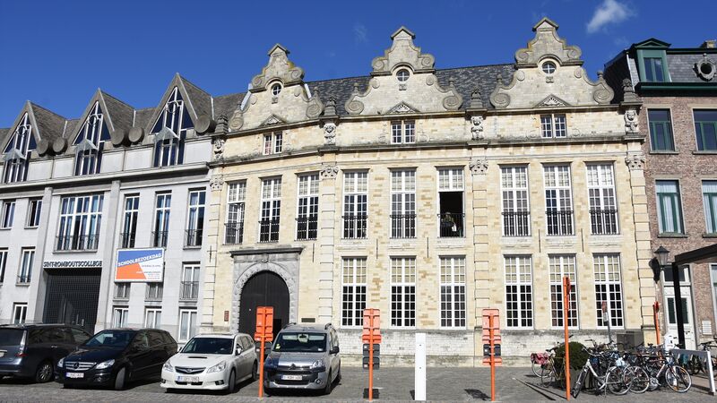 ملف:Sint-Romboutscollege Mechelen 20-3-2018 15-19-01.JPG