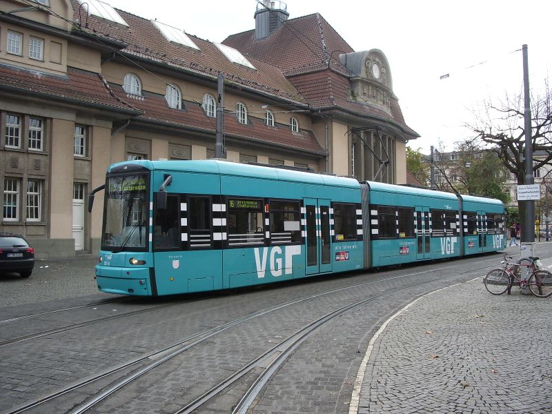 ملف:VGF S201 29.11.2005 Suedbahnhof.JPG
