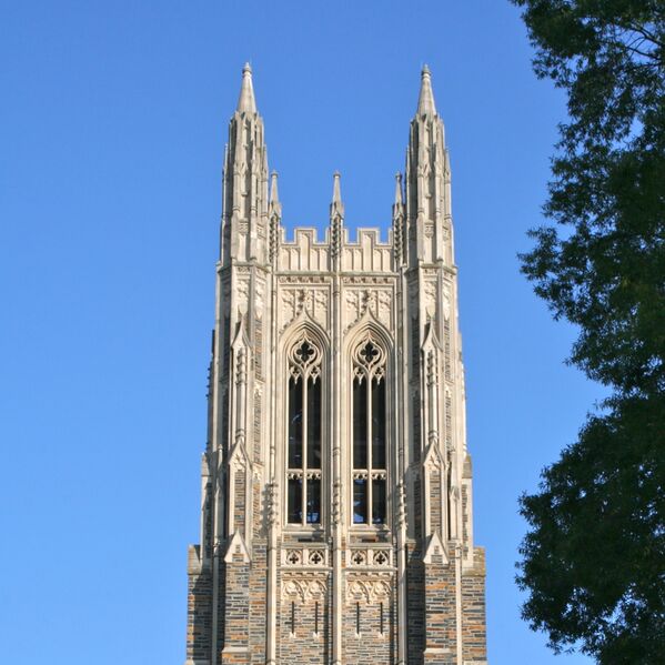 ملف:Duke Chapel spire.jpg