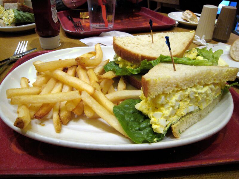ملف:Egg salad sandwich.jpg