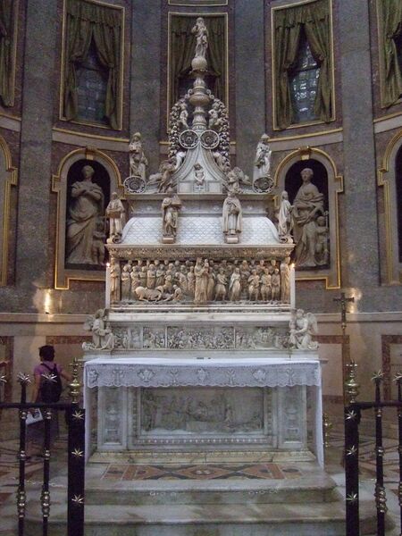 ملف:Shrine of Saint Dominic,.JPG