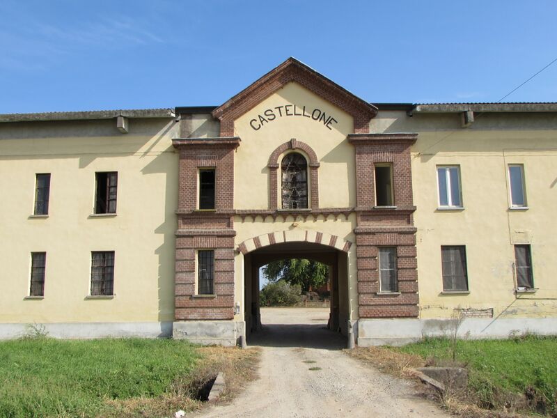 ملف:Tenuta Castellone.JPG